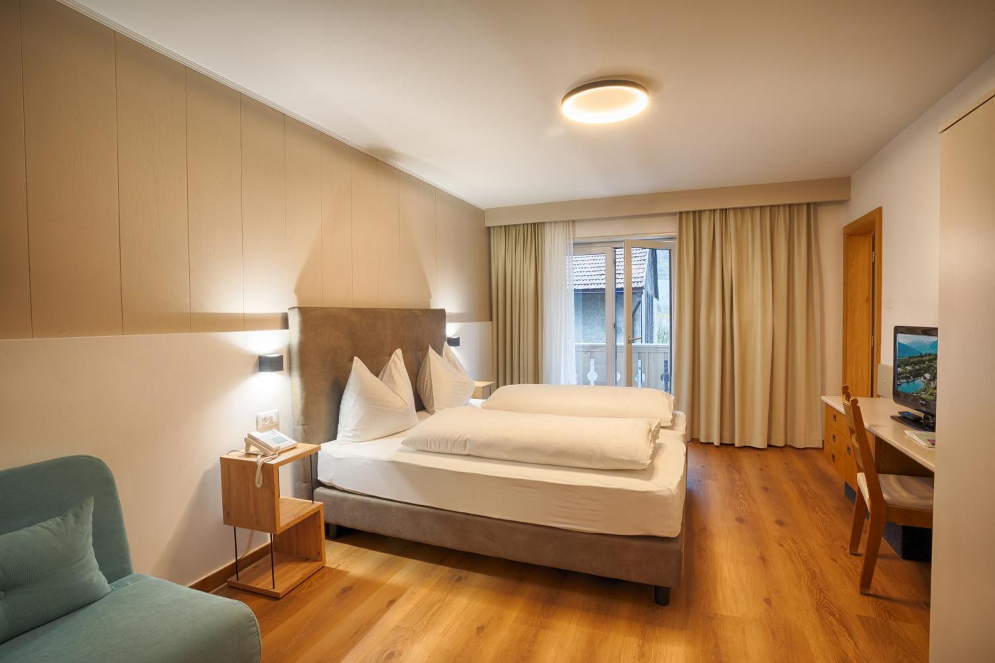Hotel Lamm ナトゥルノ エクステリア 写真