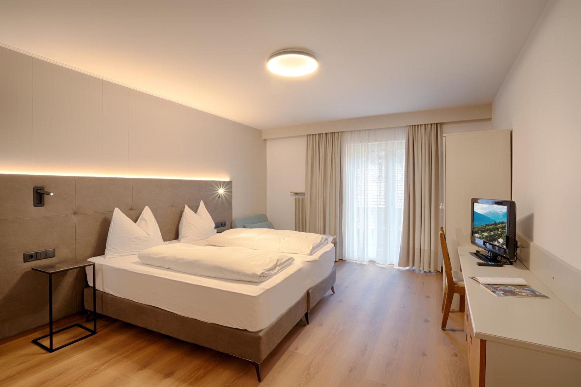 Hotel Lamm ナトゥルノ エクステリア 写真