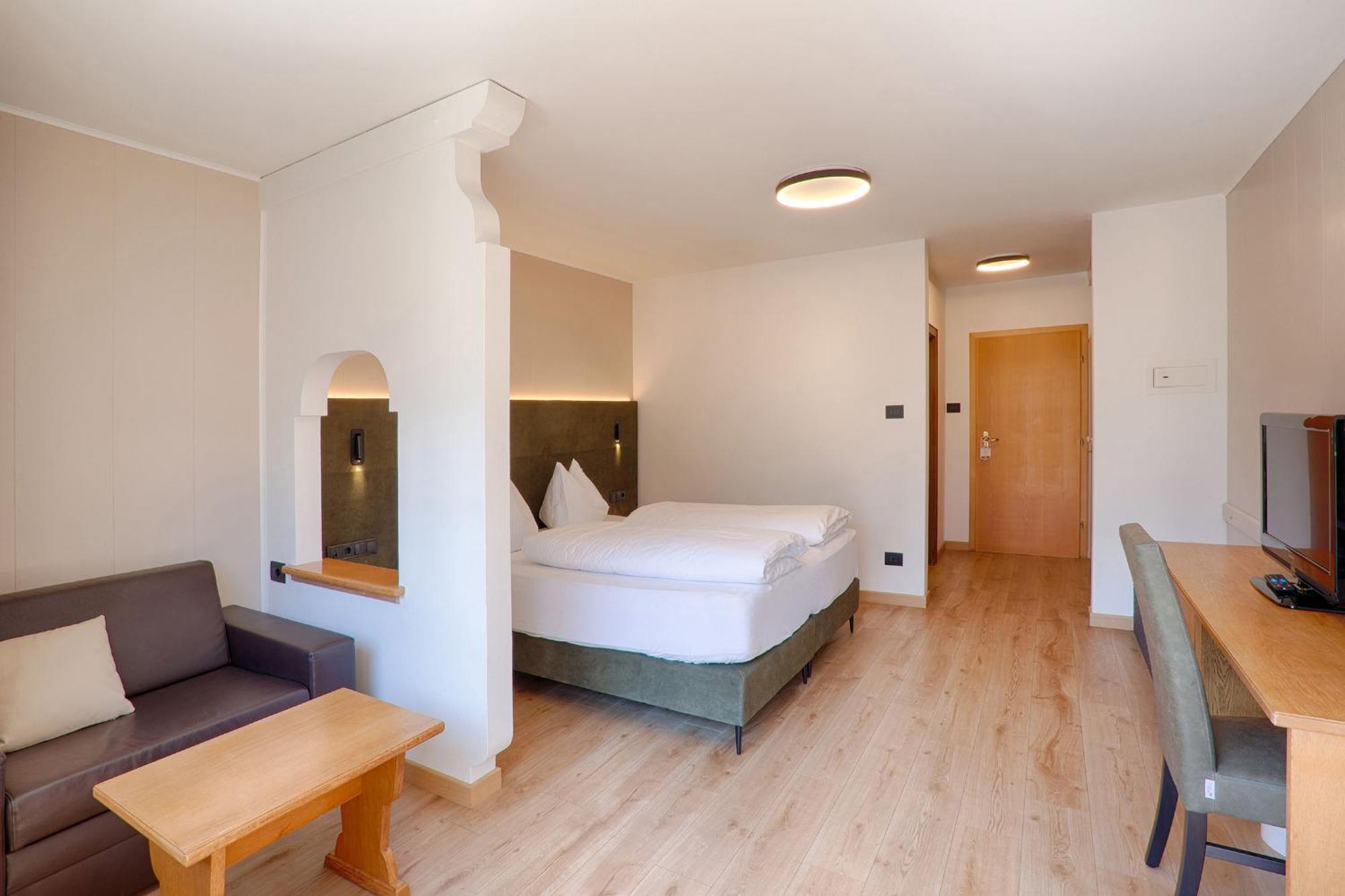 Hotel Lamm ナトゥルノ エクステリア 写真